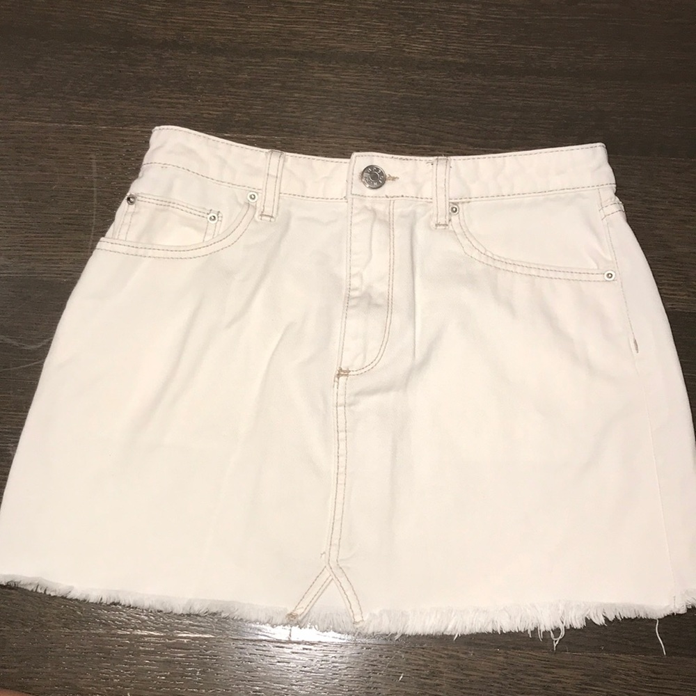 White denim skirt